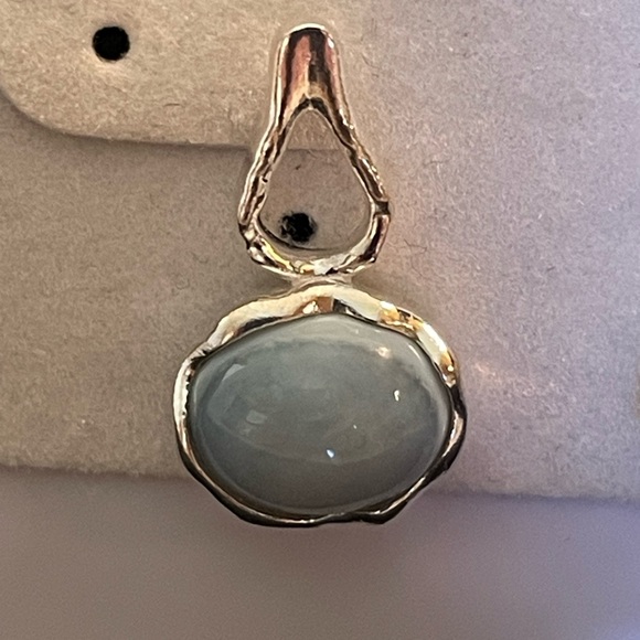 Grace & Heart Skylight Earrings - Picture 5 of 7